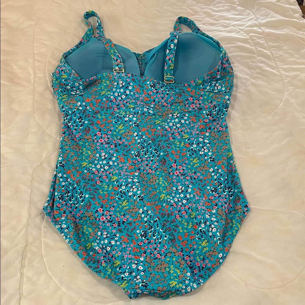 Beautiful multi color floral pattern one piece swimsuit, NWOT,  PRICE IS FIRM - Picture 2 of 6
